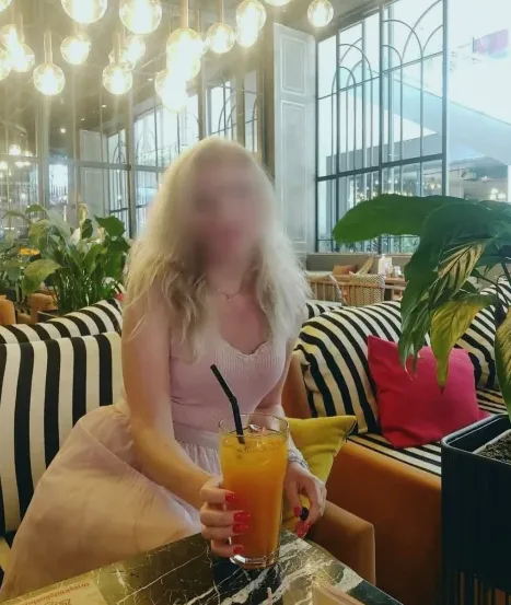 Bernadette, 38