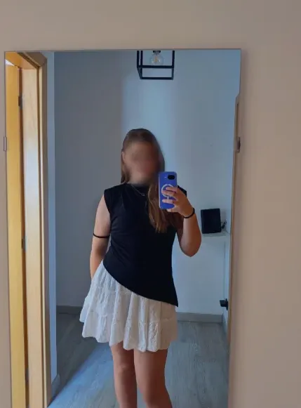 Christina, 18