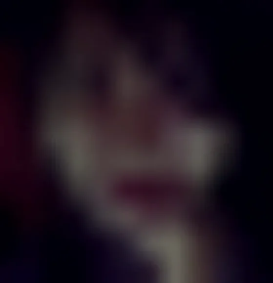 Claudia, 30