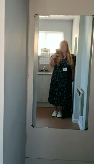 Esra, 18