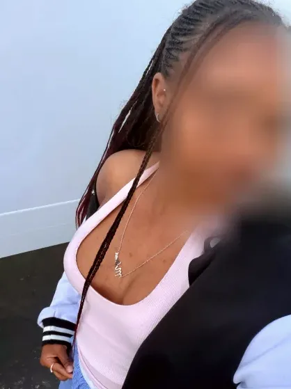 Karin, 20
