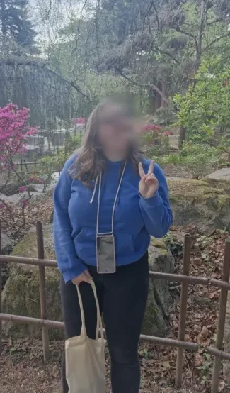 Laura, 26