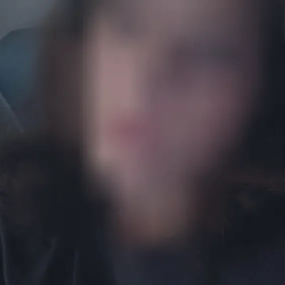 Manuela, 21