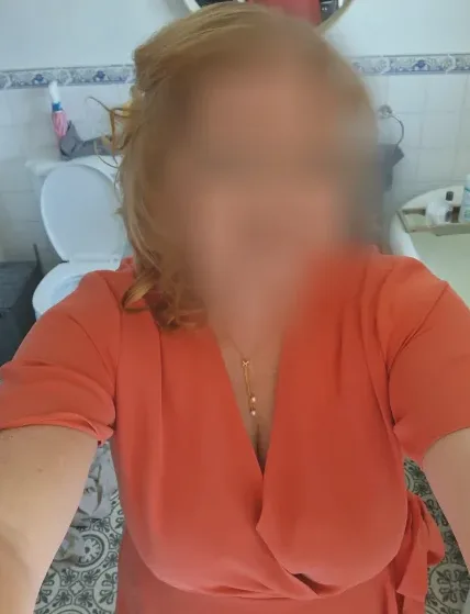 Nikolina, 38