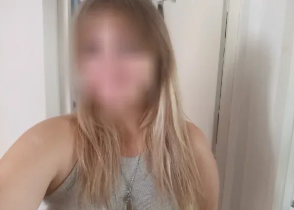 Patricia, 20