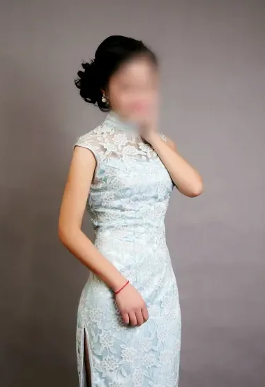 Sandra, 28