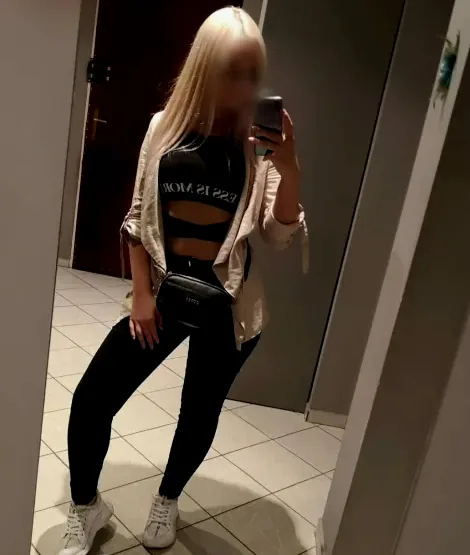 Selina, 30