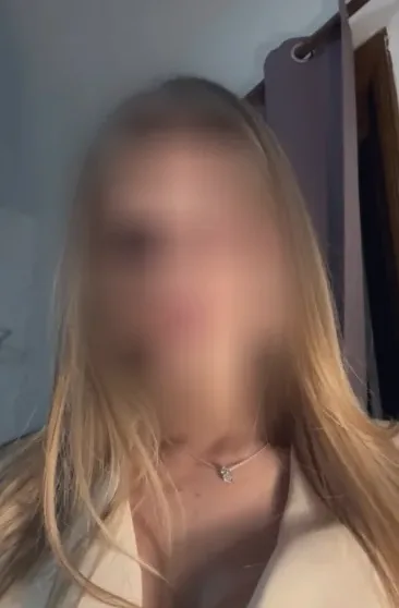 Yvonne, 22